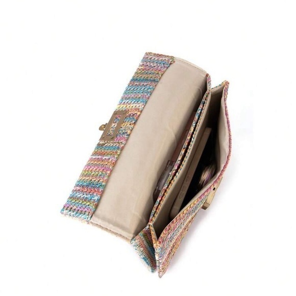 Metal-Lock Flap Gold Chain Braided Shoulder Bag - Picture 4 of 6